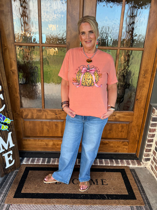 The Ava Cheetah Pumpkin Graphic Tee