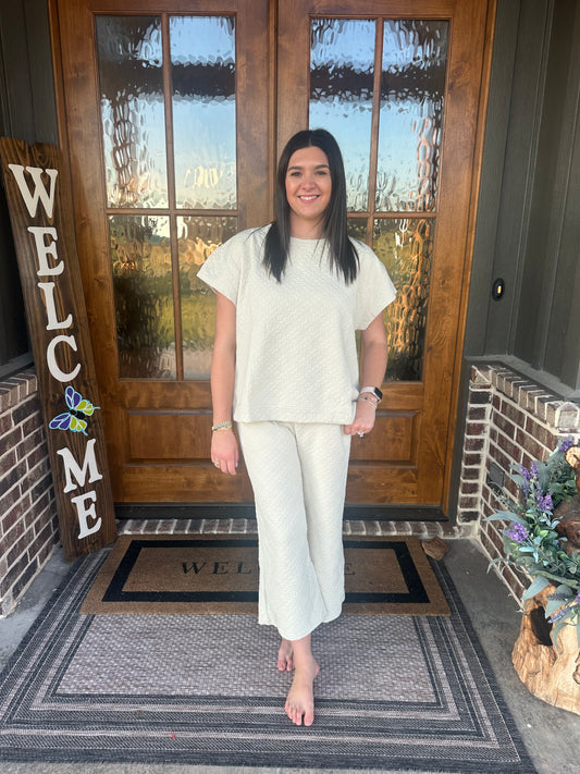 The Sierra Cream Flower Textured Set