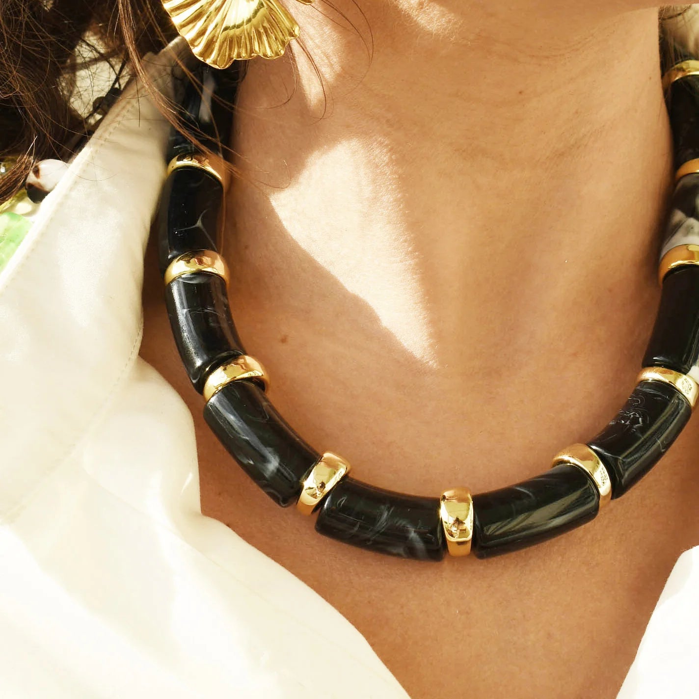 The Chloe Chunky Necklace-Black/ Maroon