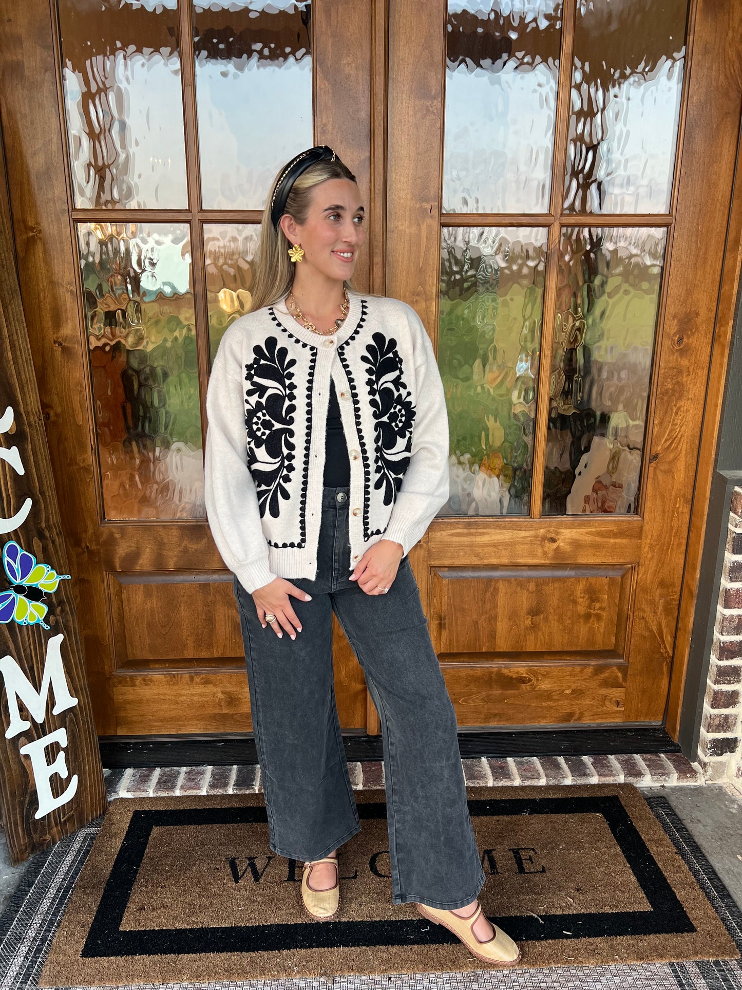 The Susanna Oatmeal Embroidery Knit Sweater